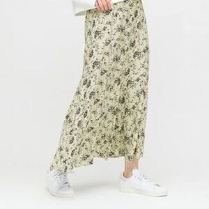 Uniqlo Floral Maxi Skirt